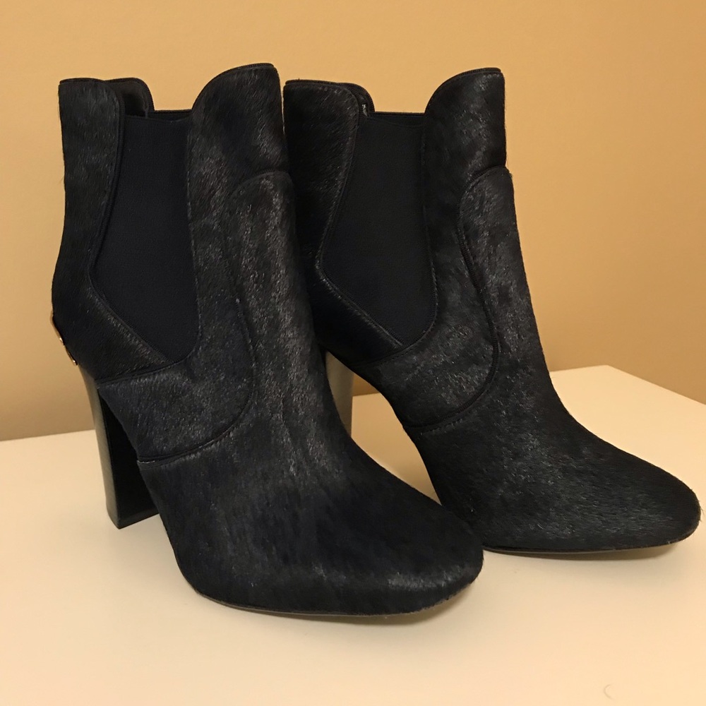 Tory Burch navy blue heeled boots